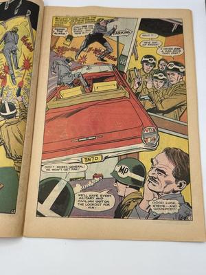 LOT 147: December 1968 DC Comics #179 The New Wonder Woman