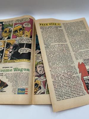 LOT 147: December 1968 DC Comics #179 The New Wonder Woman