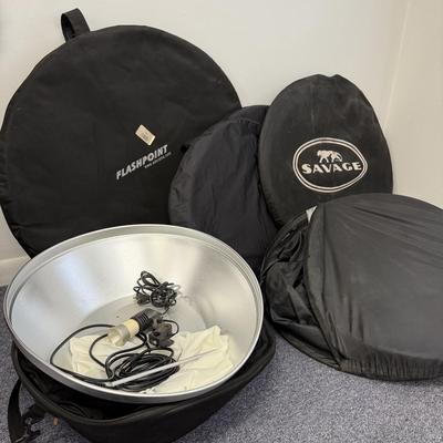 LOT 164: Lighting Equipment & Reflectors / Backgrounds