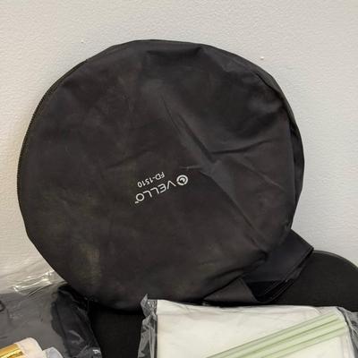 LOT 165: AlienBees ABR800 Ring Flash w/ Accessories