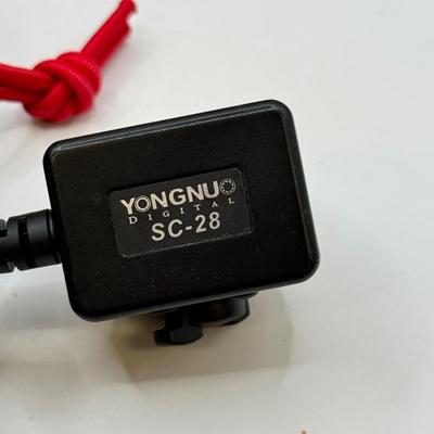 LOT 173: Power Banks, Flash Triggers & SD Card Readers
