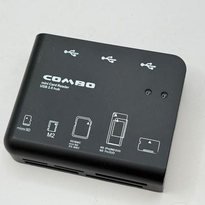 LOT 173: Power Banks, Flash Triggers & SD Card Readers