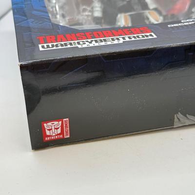 LOT 174: NIB Hasbro Transformers: Universal Monsters Takara Tomy Dracula Draculus & Generations War on Cybertron Trilogy Covert Agent...
