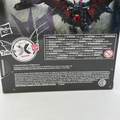 LOT 174: NIB Hasbro Transformers: Universal Monsters Takara Tomy Dracula Draculus & Generations War on Cybertron Trilogy Covert Agent...