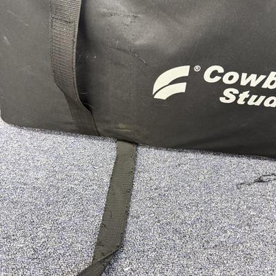 LOT 180: Various Sizes of Lighting Umbrellas, Stands & More