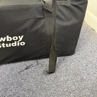 LOT 180: Various Sizes of Lighting Umbrellas, Stands & More
