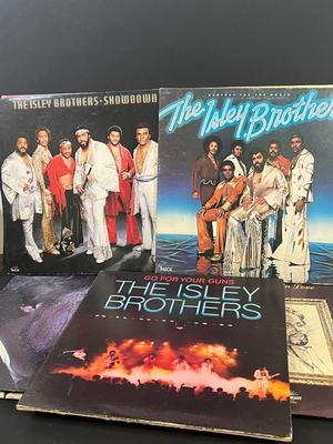 LOT 184: Vintage Vinyl Records - Michael Jackson, Diana Ross, Supremes, Dionne Warwick, Commodores, Gladys Knight, Isley Brothers
