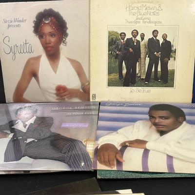 LOT 186: Big Lot of Vintage Vinyl Records - R&B, Soul, Disco - Donna Summer, Kool & the Gang and More
