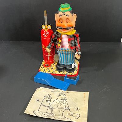 LOT 194: Vintage Tin Toys, Cast iron Soldier