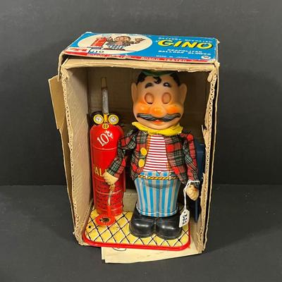 LOT 194: Vintage Tin Toys, Cast iron Soldier
