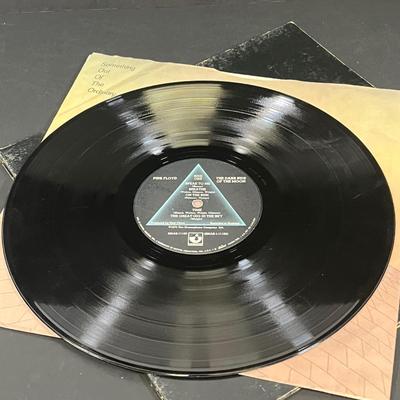 LOT 197: Vintage Pink Floyd Vinyl Records - Dark Side of the Moon, Wish You Were Here
