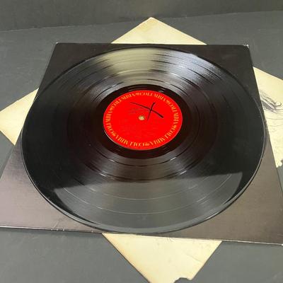 LOT 200: Aerosmith - Vintage Vinyl Record Albums
