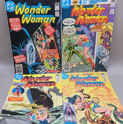 LOT 203: Wonder Woman Comic Books