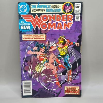 LOT 203: Wonder Woman Comic Books