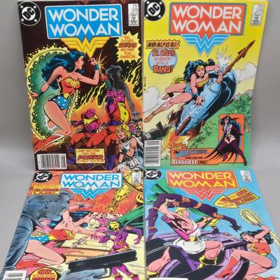 LOT 205: DC Wonder Woman Comic Books