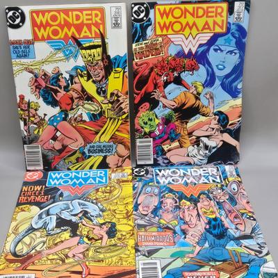 LOT 205: DC Wonder Woman Comic Books