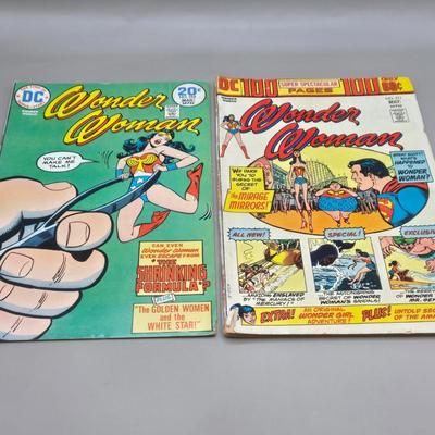 LOT 210: Wonder Woman Comic Books
