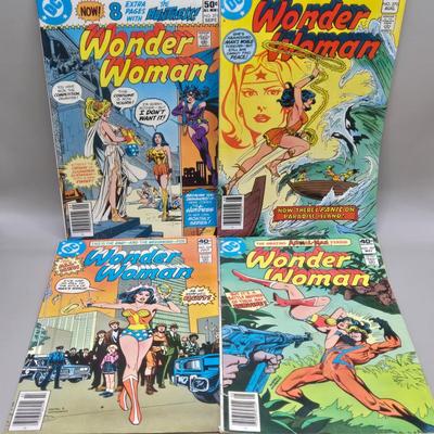 LOT 211: DC Wonder Woman Comic Books