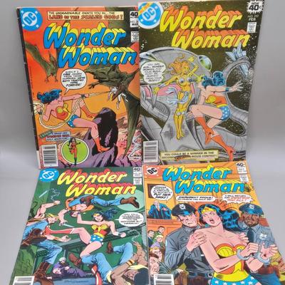 LOT 211: DC Wonder Woman Comic Books