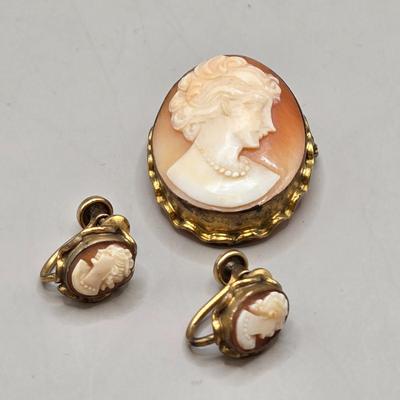 LOT 214J: Vintage Cameo Brooch/Pendant 1/20 12K Gold Filled and Matching Screw Back Earrings