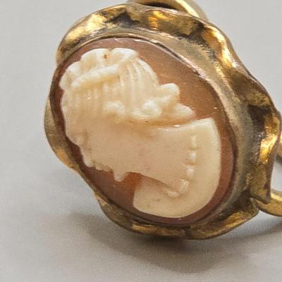 LOT 214J: Vintage Cameo Brooch/Pendant 1/20 12K Gold Filled and Matching Screw Back Earrings