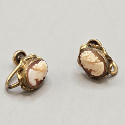 LOT 214J: Vintage Cameo Brooch/Pendant 1/20 12K Gold Filled and Matching Screw Back Earrings