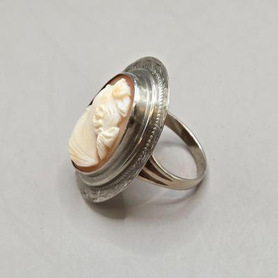 LOT 216J: Unique Left Facing 14k White Gold Cameo Ring / Acid Tested, 5.1 GTW, Size 5.5