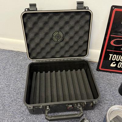 LOT 242: Cigar Lover's Collection: Mugs, Humidor Case & More