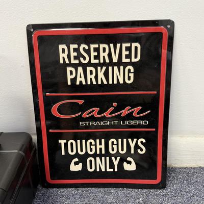 LOT 242: Cigar Lover's Collection: Mugs, Humidor Case & More