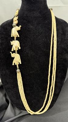 Vintage Resin Necklace triple strand
