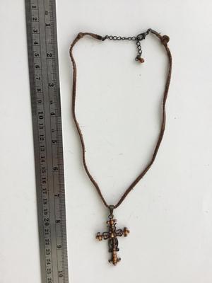 Beautiful unmarked cross necklace