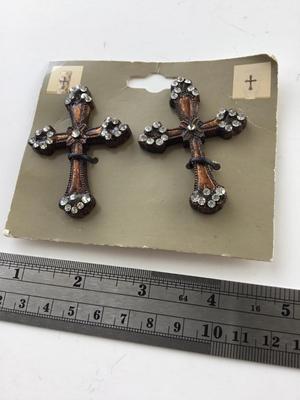 Wooden type cross candle decor