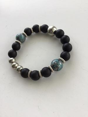 Beautiful black stretchy beaded fashion bracelet