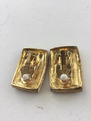 Gold tone clip on vintage statement earrings