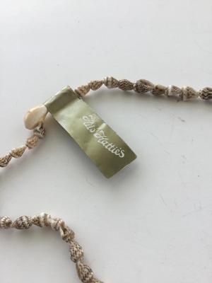 Hilo Hattie’s marked shell necklace