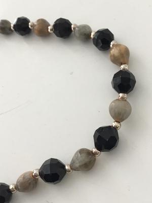 Black and brown fashion beaded necklace