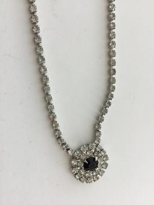 Beautiful rhinestone fashion necklace