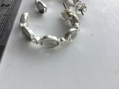 Unmarked beautiful hoop earrings