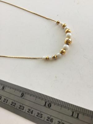 Unmarked gold tone fashion beautiful chain like necklace
