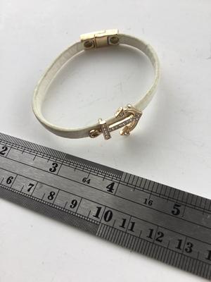 Anchor magnetic fashion bracelet