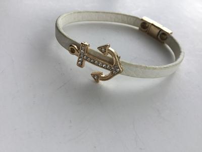 Anchor magnetic fashion bracelet