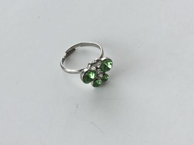 Adjustable butterfly ring