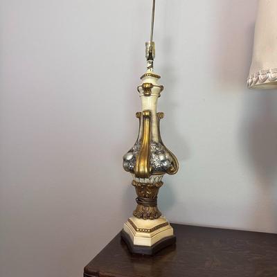 Single Lamp, no shade