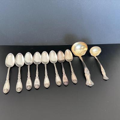 Antique Silverware Set - Rogers Bros (29 pieces)