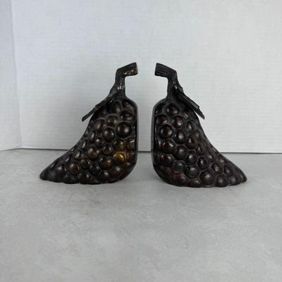 Grape Cluster Bookend