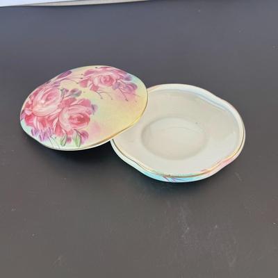 Small trinket container, porcelain