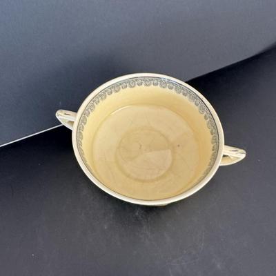 Pottery Lot - Teacups, saucer