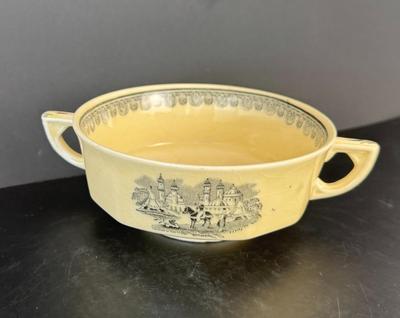 Pottery Lot - Teacups, saucer