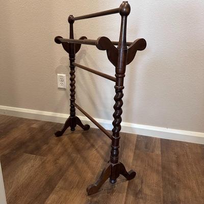Antique Barley Twist Quilt Rack