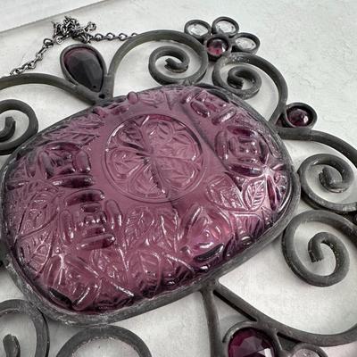Rose and pink-colored Glass Decor